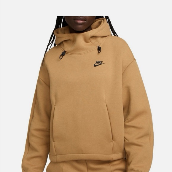 Nike Tops - Nike Women’s Tech Fleece Oversized Hoodie in Flax Sz XL NWT